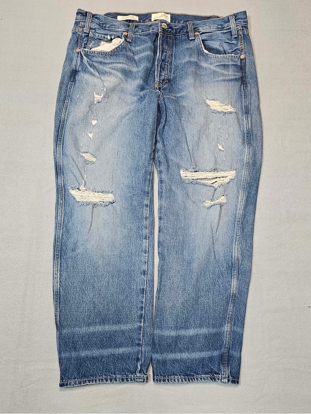 #332 Universal Thread Mid-Rise Boyfriend Distressed Jeans – Sz 14 | Relaxed Y2k